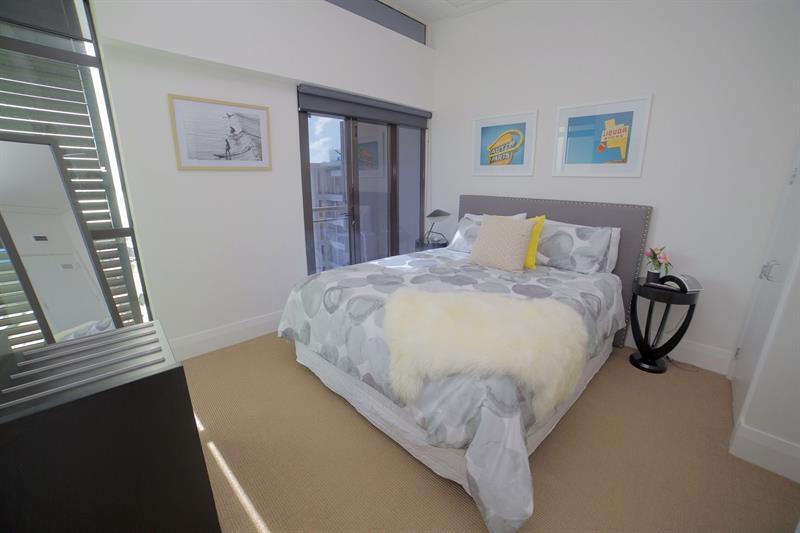 Waterfront In The Viaduct Apartment