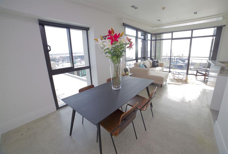 Apartment Waterfront In The Viaduct *