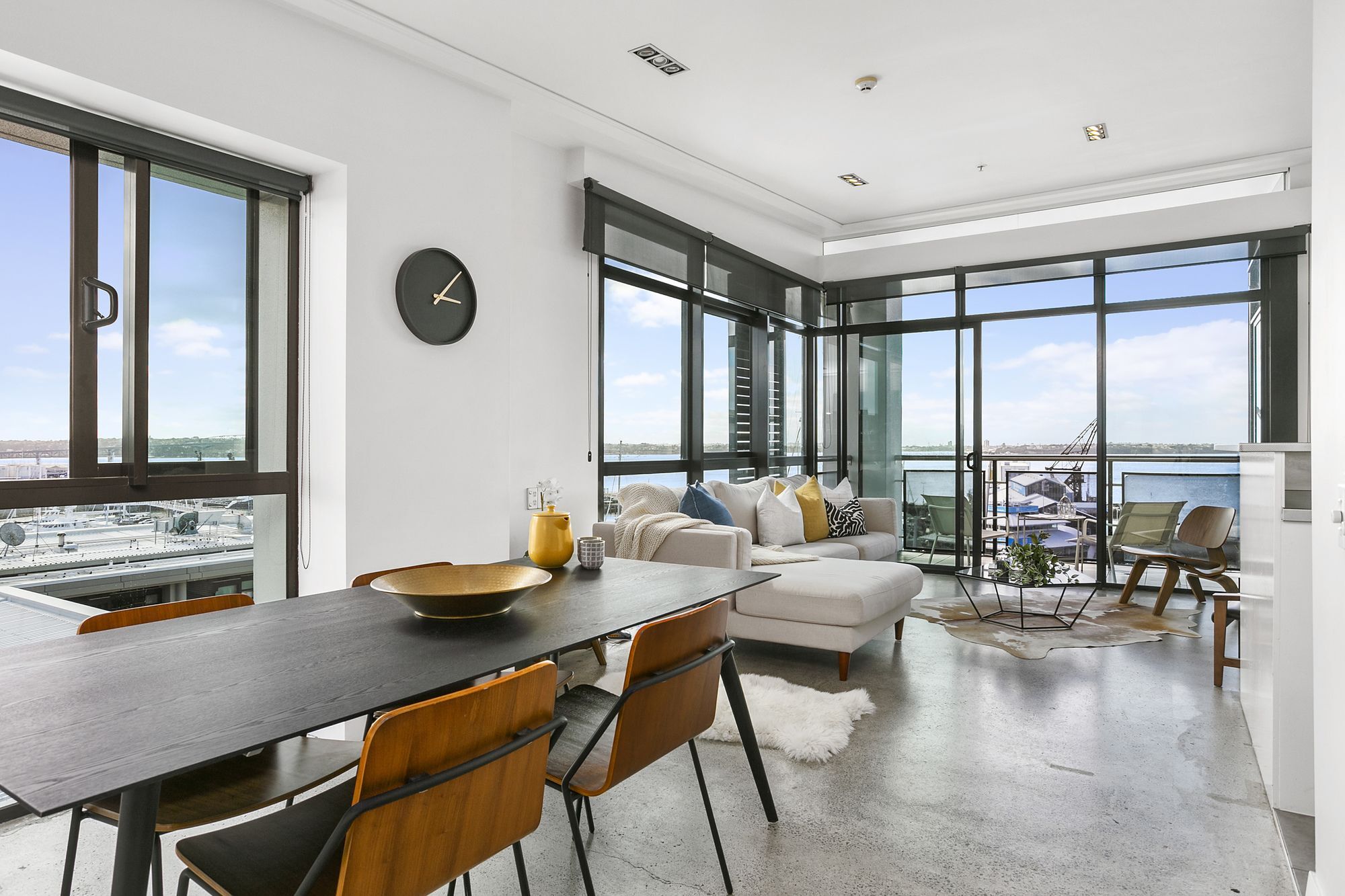 Bright Modern One Bed Marina Penthouse * Auckland