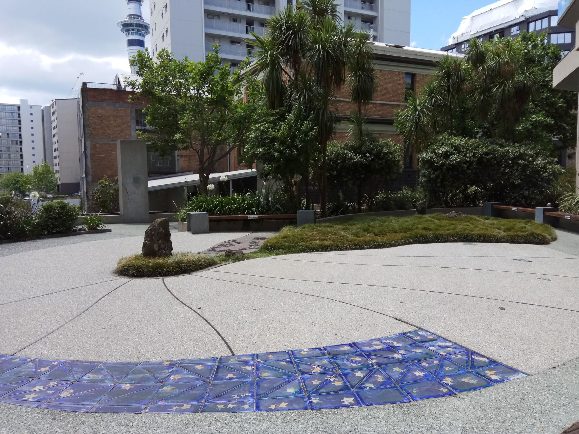 Luxury At Hobson Gardens Apartment *