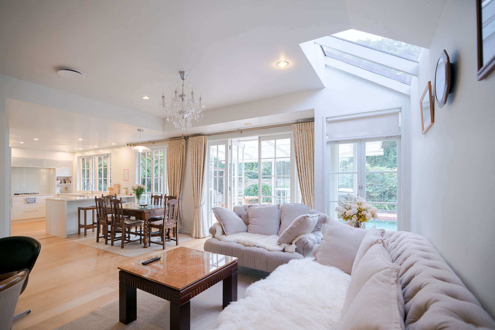 Epsom With Pool Apartment *