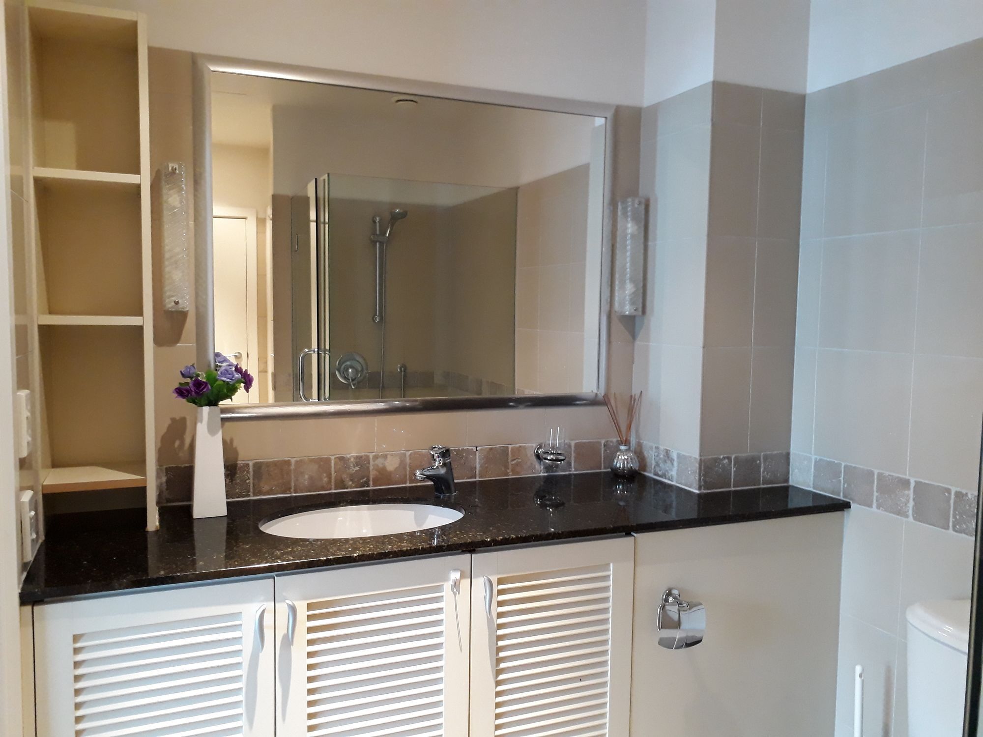 Princes Wharf Grace Apartment *