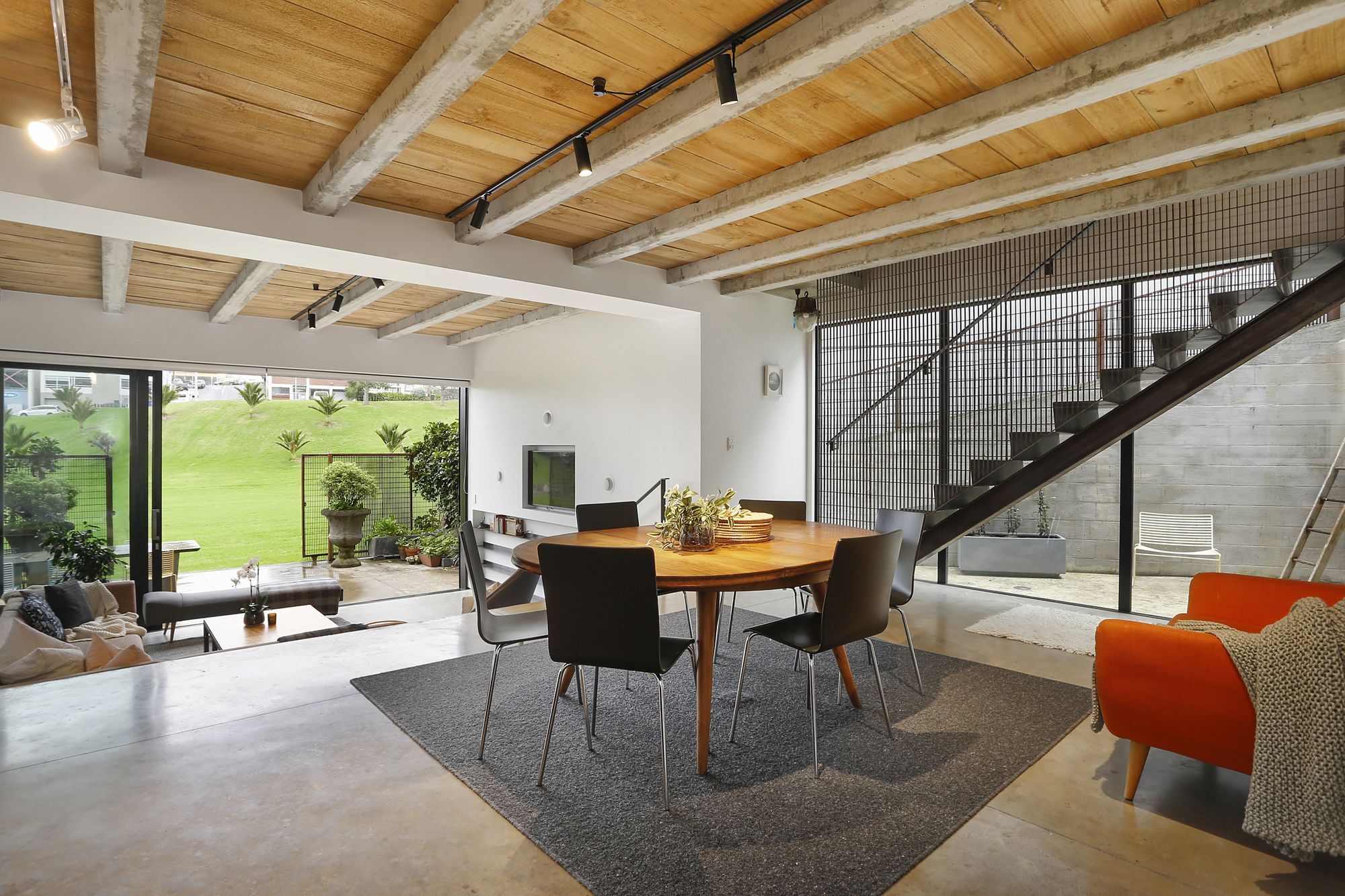 Architectural Parkside Paradise