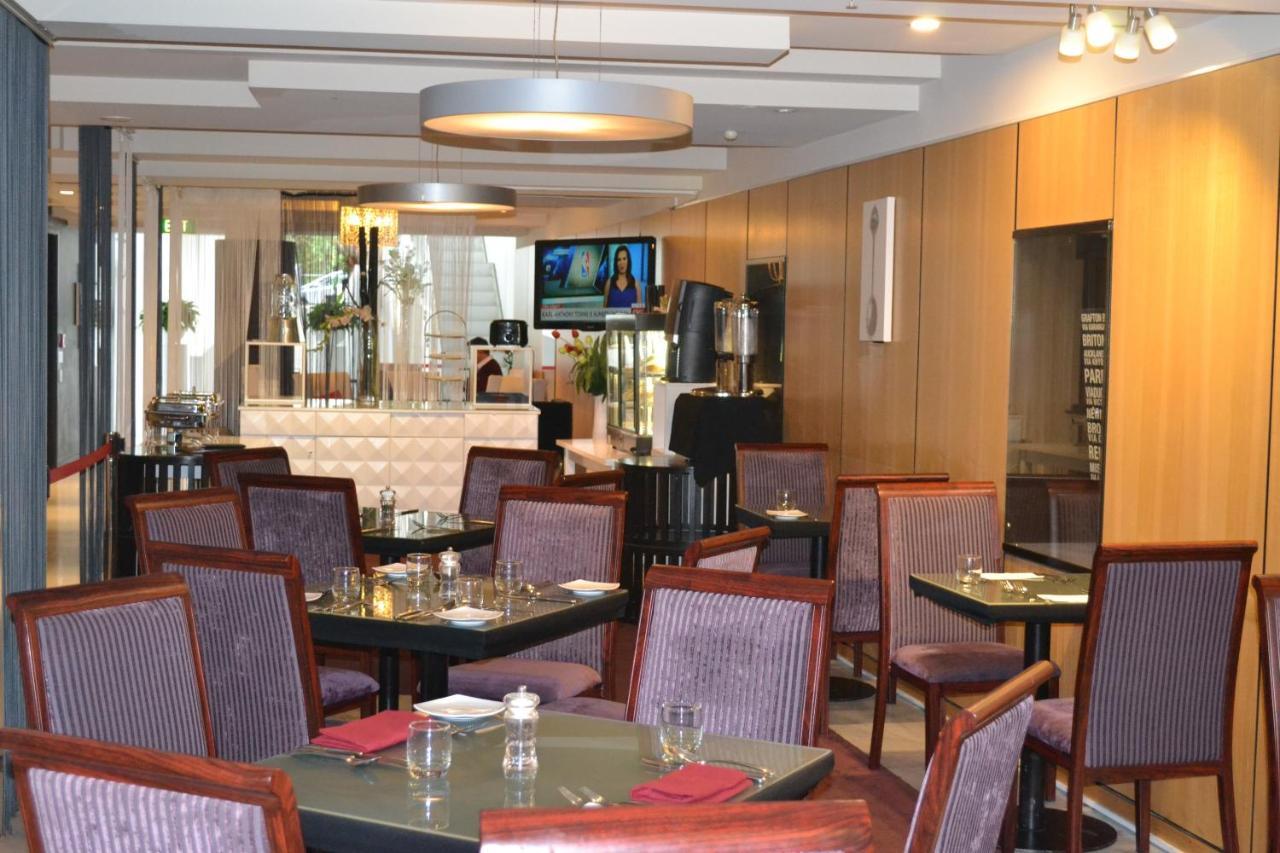 Aparthotel The Quadrant & 4*