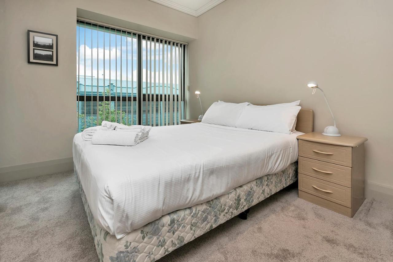 Qv Viaduct Two Bedroom Apartment