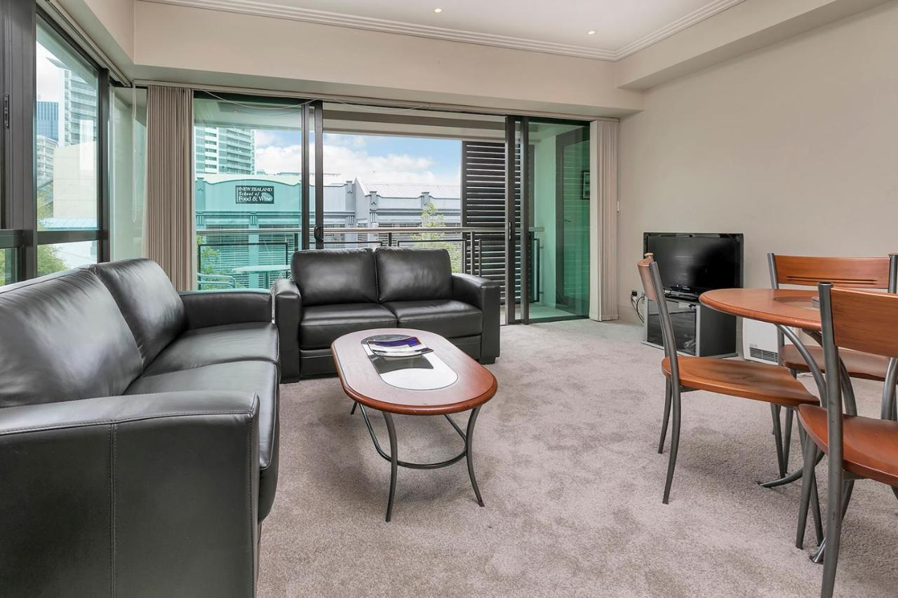 Qv Viaduct Two Bedroom Apartment