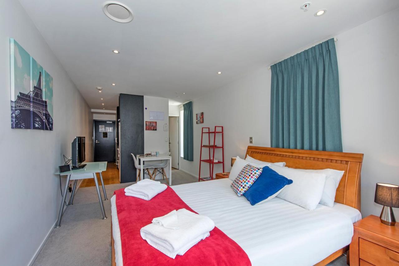 Tidy Studio Queens Resid With Balcony Apartment Auckland
