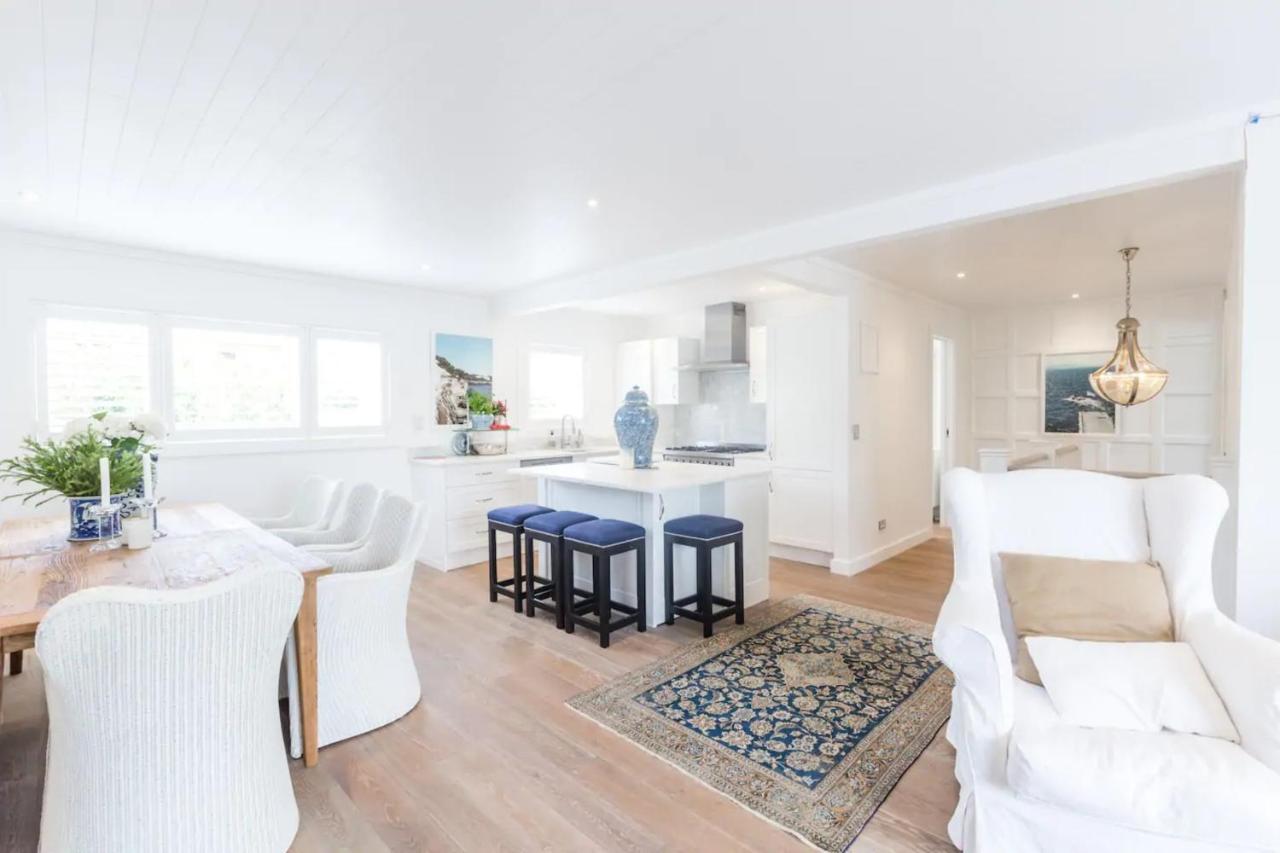 Holiday home Stunning And Modern 4 Bedroom Townhouse Near Kohi Auckland