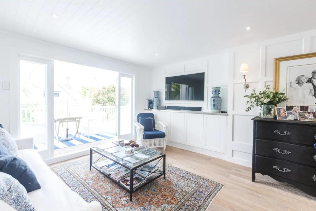 Holiday home Stunning And Modern 4 Bedroom Townhouse Near Kohi Auckland