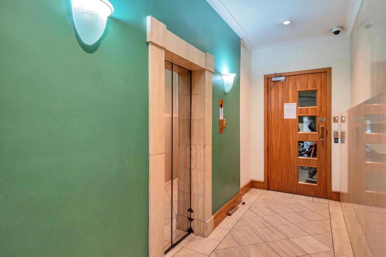 1br W/ Free Parking For 2 Cars * Auckland