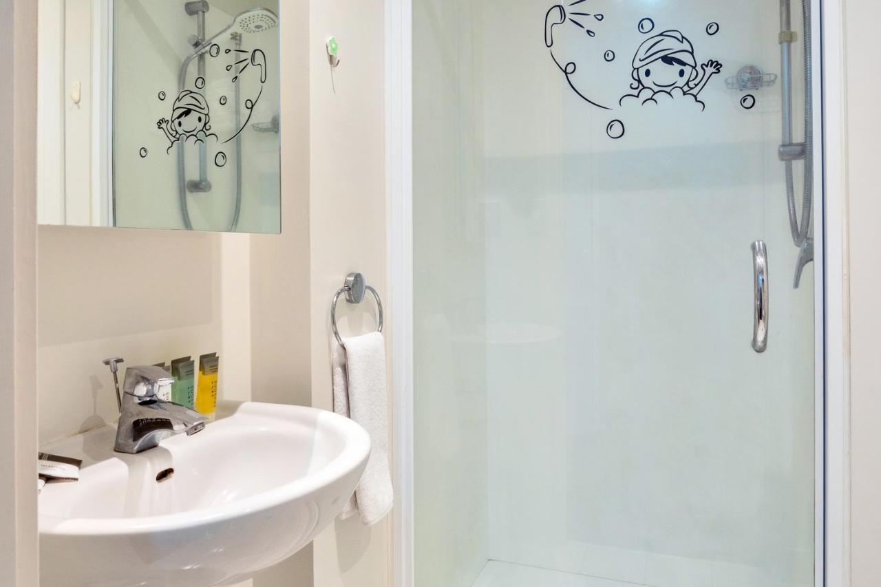 Cityscape Charm W Parking, Views, Pool & Gym Auckland