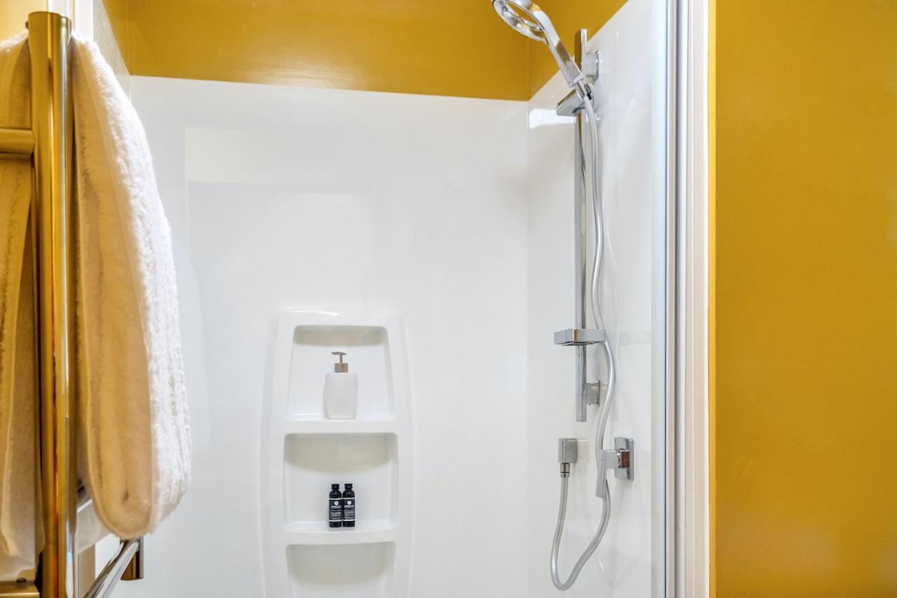 Roomie Hotel 4*