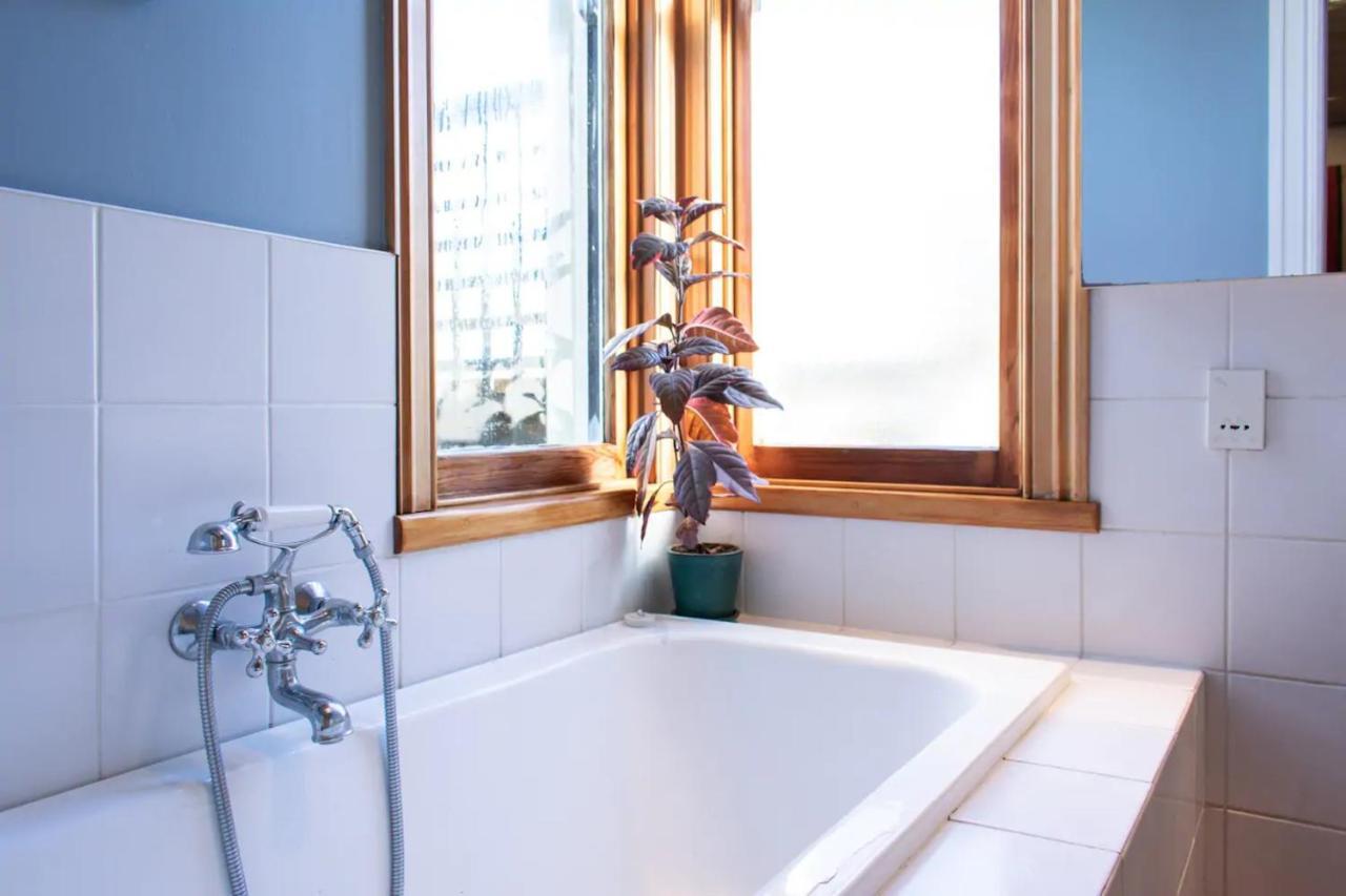 Characterful 2 Bedroom Ponsonby With Private Garden Holiday home *