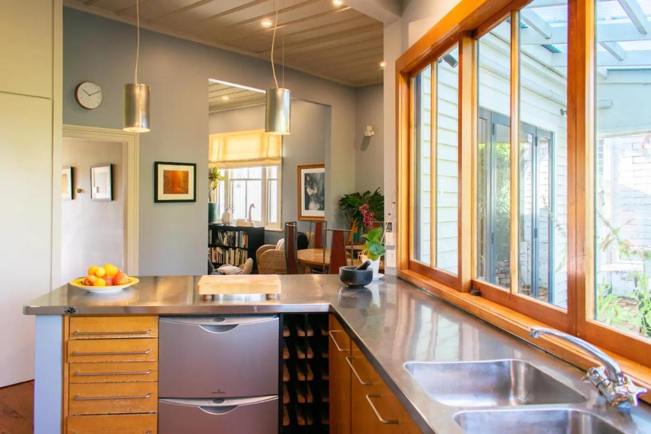 Characterful 2 Bedroom Ponsonby With Private Garden