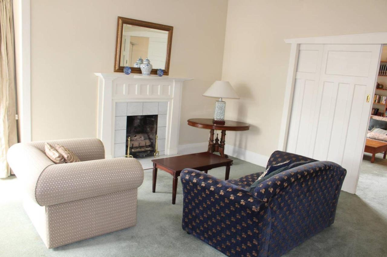 Cosy 3 Bedroom By Cornwall Park Holiday home *