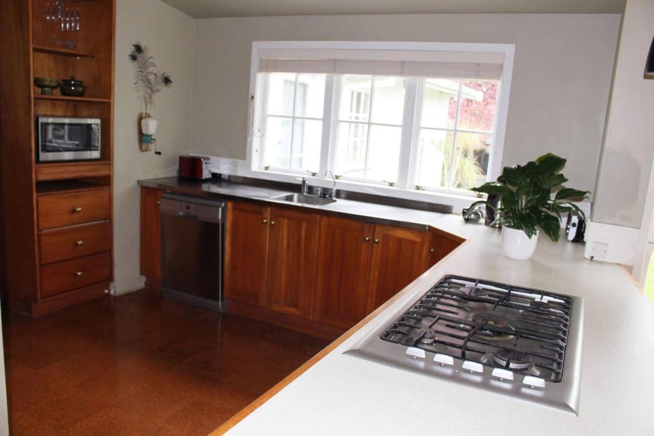 Holiday home Cosy 3 Bedroom By Cornwall Park
