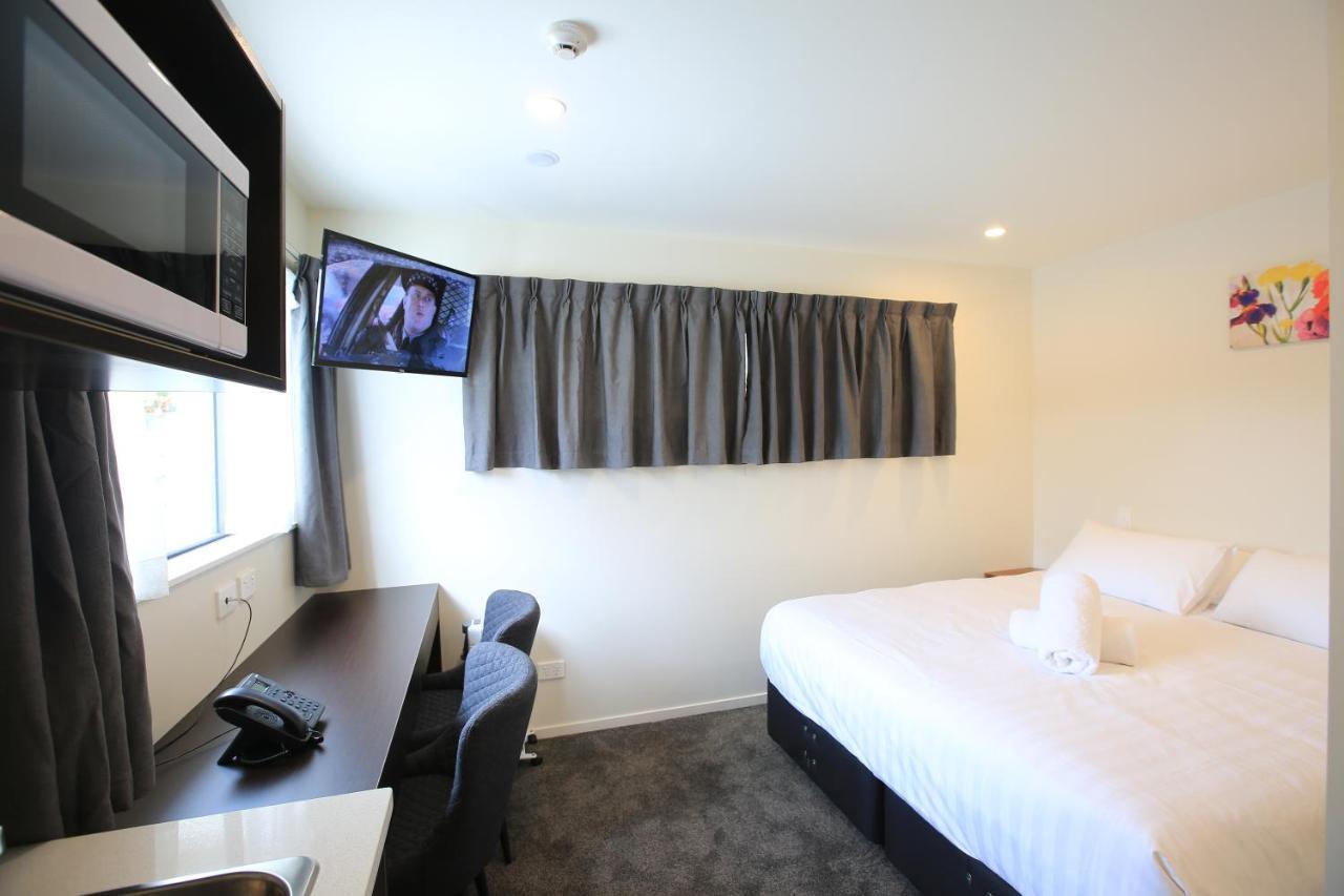Motel Airport Delight