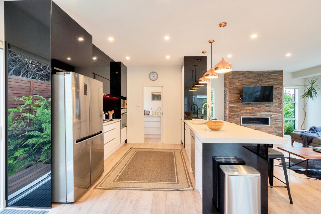 Elegant And Stylish Retreat In Leafy Epsom Auckland