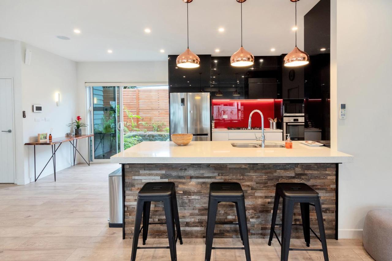 Elegant And Stylish Retreat In Leafy Epsom Auckland