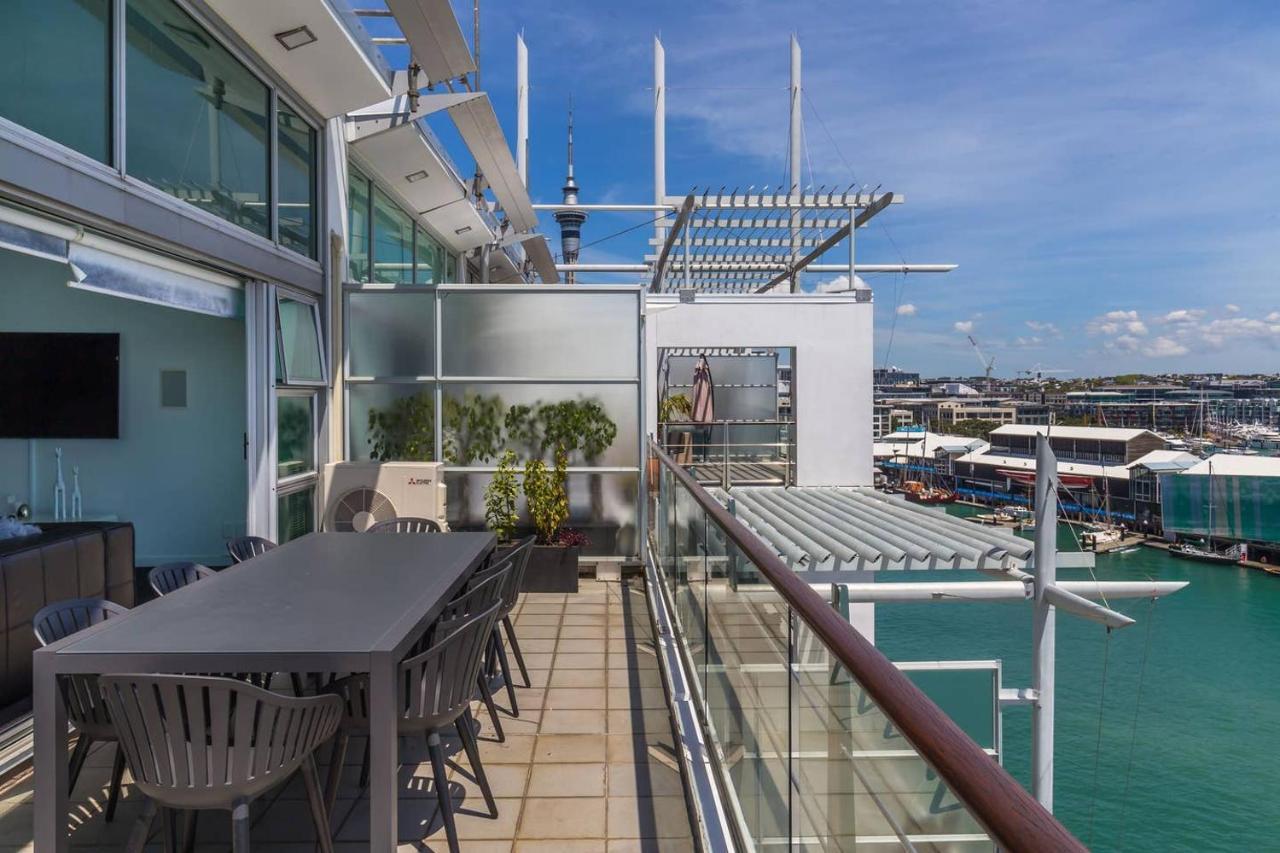 Princes Wharf - Spectacular Harbour View Penthouse Apartment