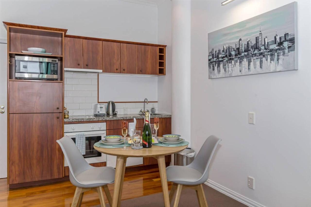 Princes Wharf - Luxury Studio Apartamento