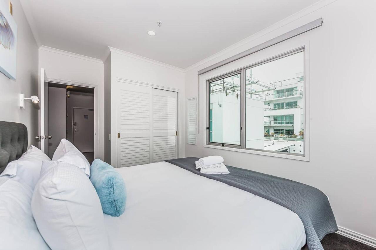 Princes Wharf - Spectacular Harbour View Penthouse *