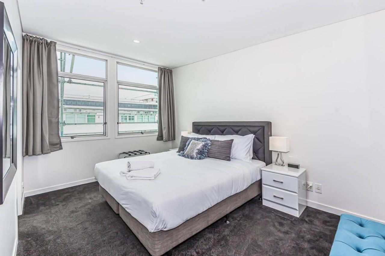 Princes Wharf - Spectacular Harbour View Penthouse Apartment Auckland