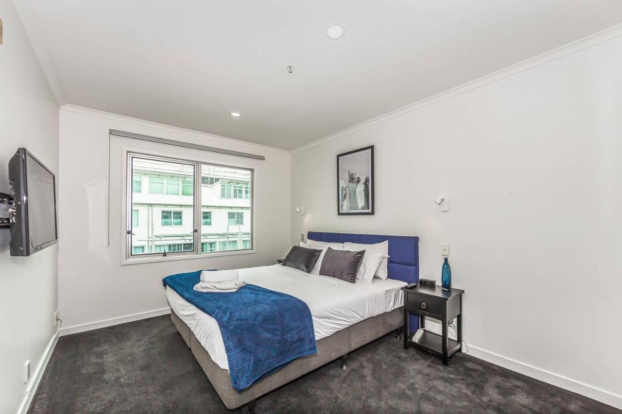 Princes Wharf - Spectacular Harbour View Penthouse