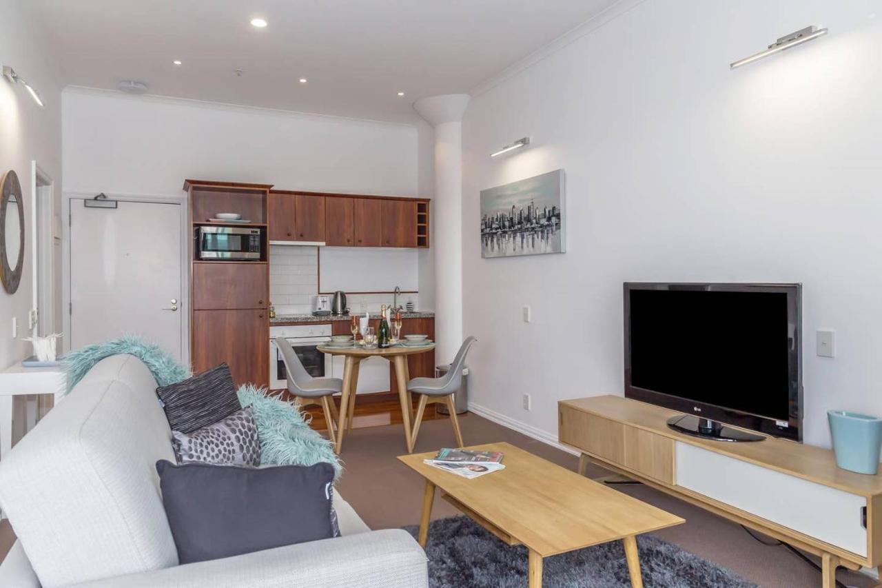 Princes Wharf - Luxury Studio *
