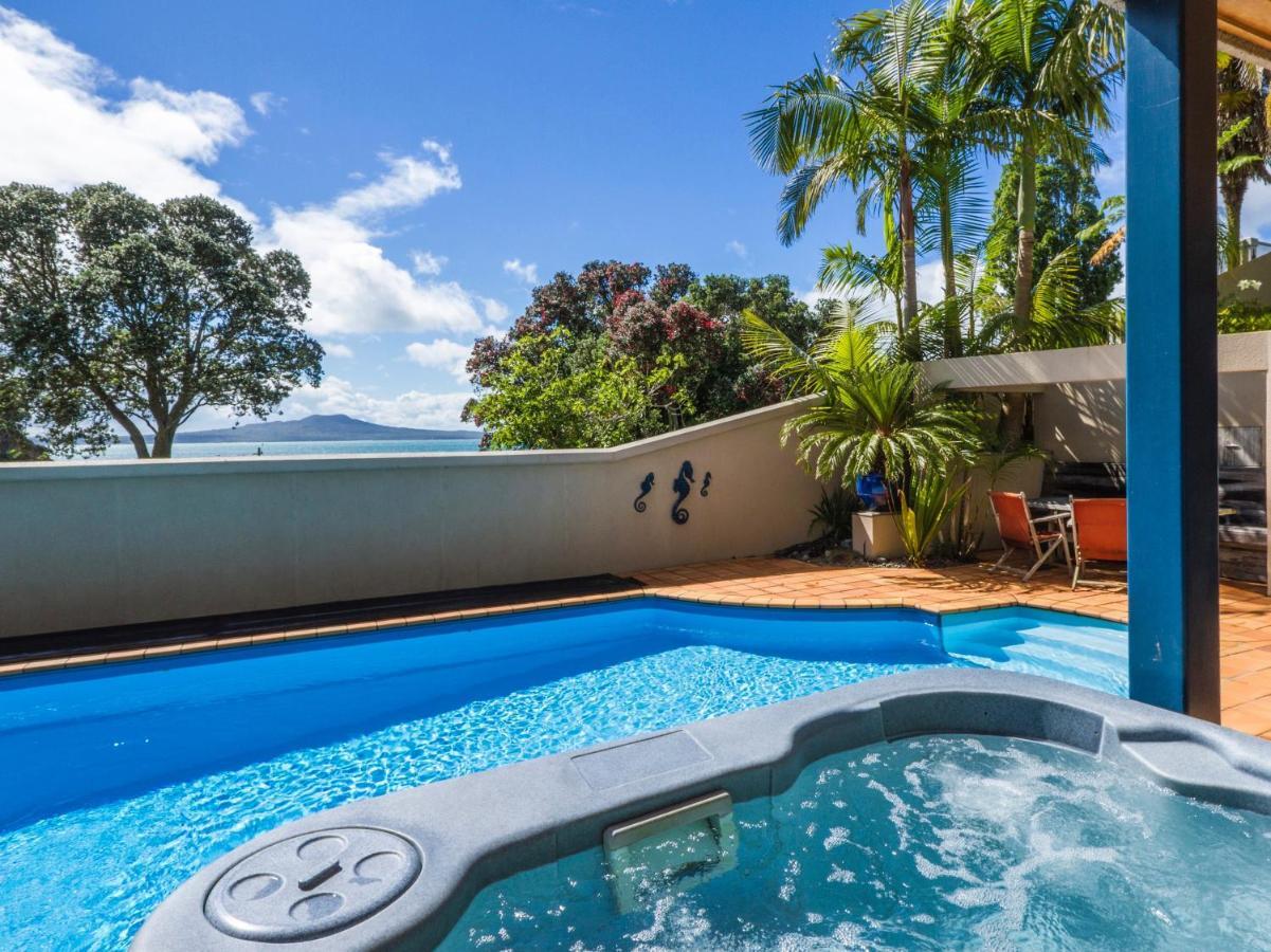 Beachside - Castor Bay Apartment *