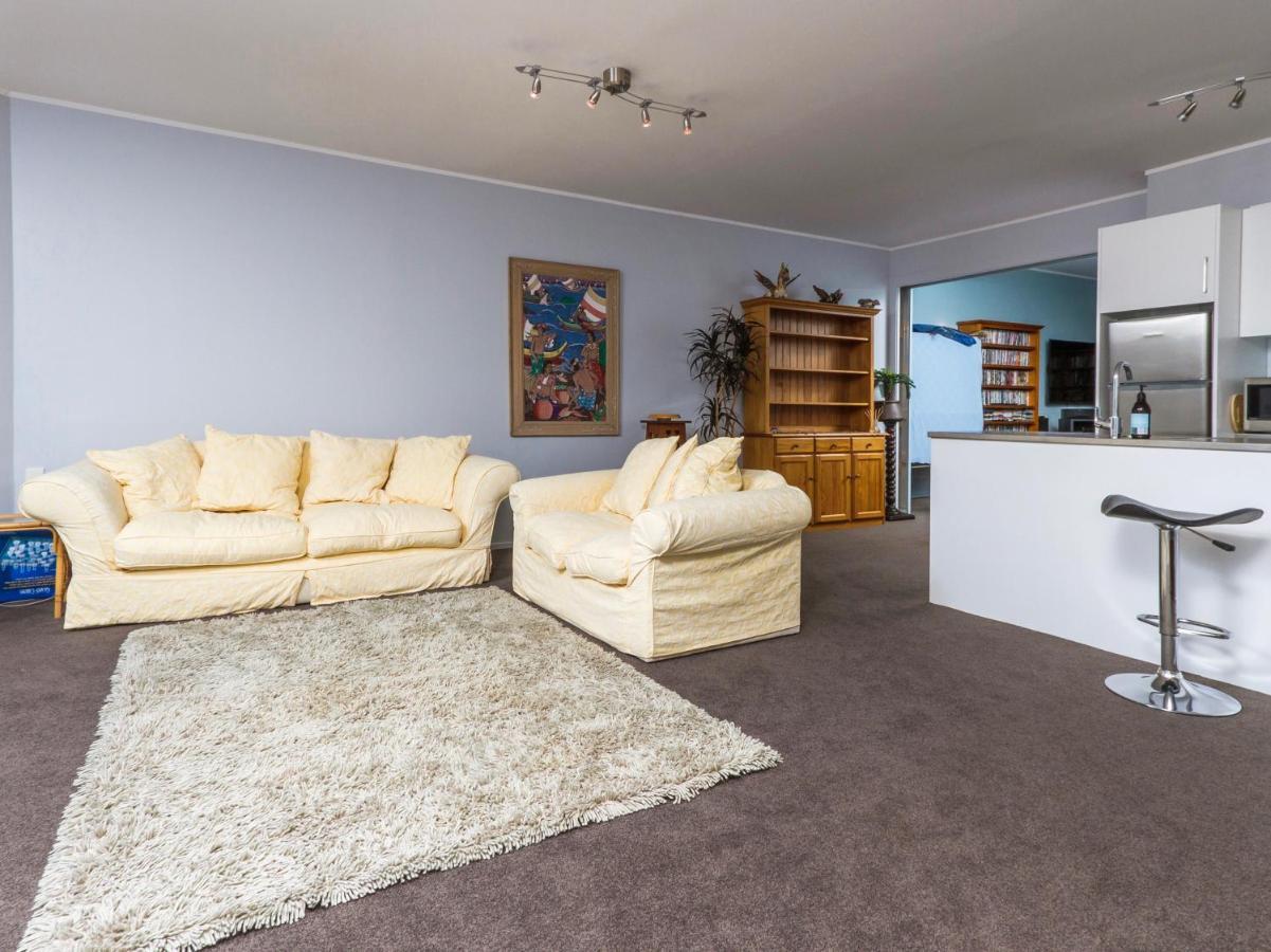 Beachside - Castor Bay Apartment *