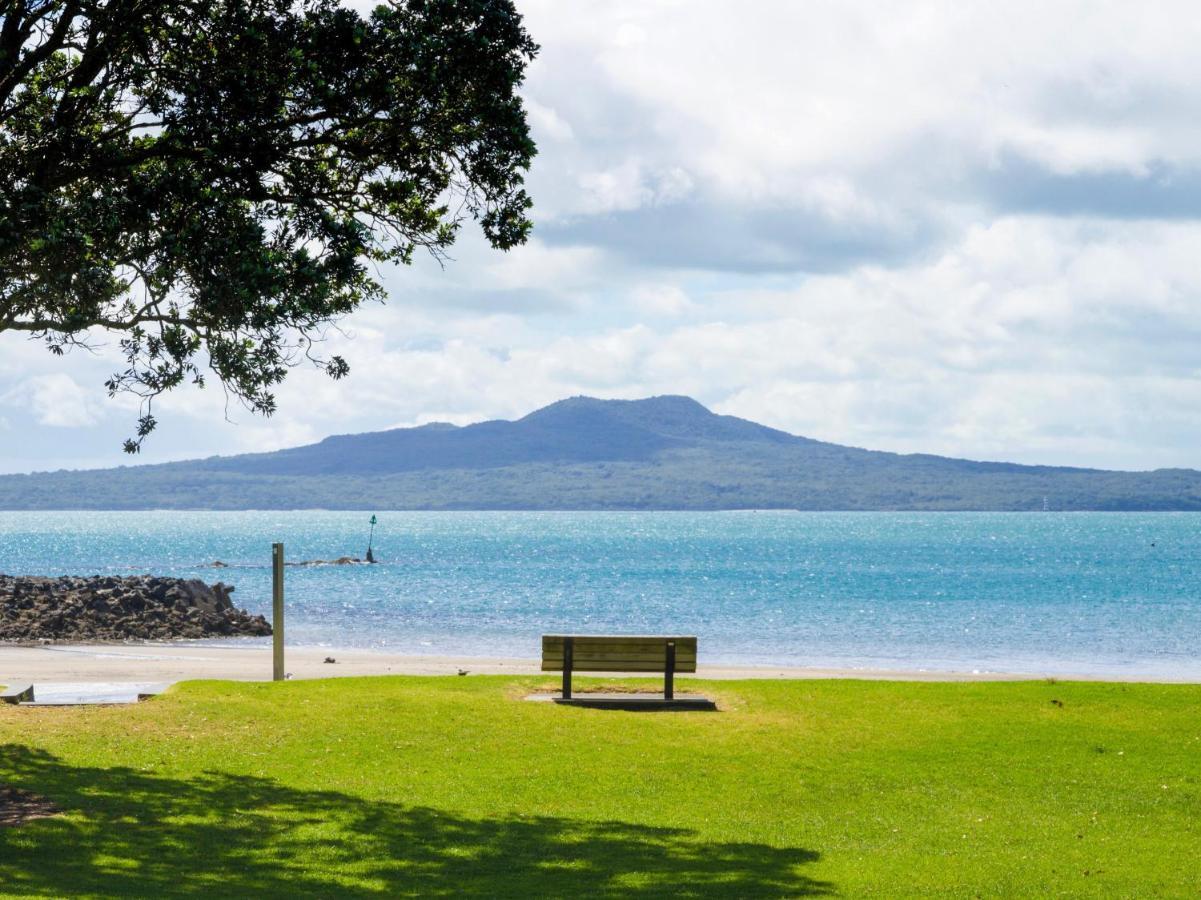 Beachside - Castor Bay Apartment *