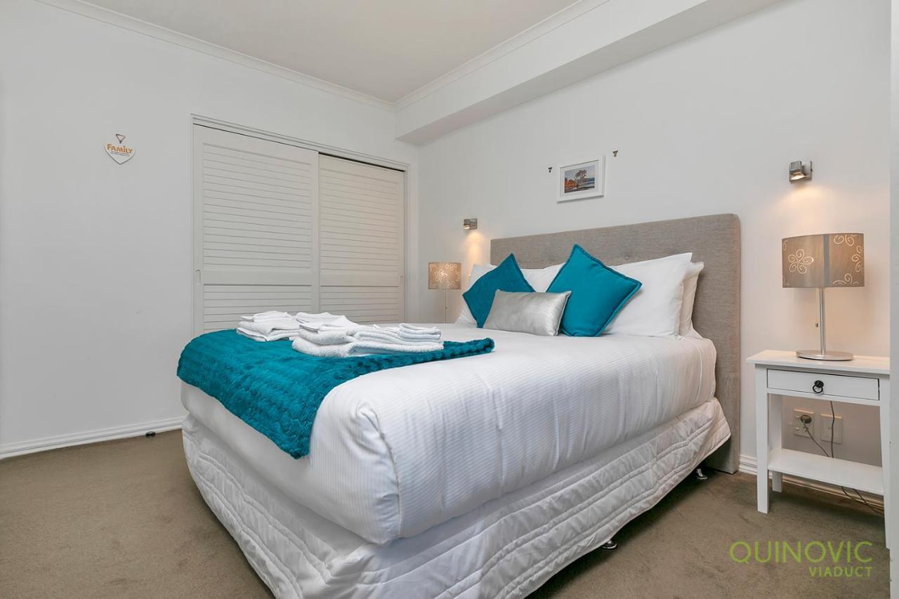 Apartment Qv Princes Wharf Waterfront With Balcony - 1030 *
