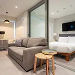 Pristine Inner-City Nest With Carpark