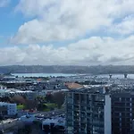 Union Green Apt W Stunning Views - Free Parking