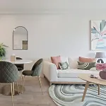 Brand New Stylish 2Br Apartment- Free Parking