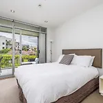 Qv Viaduct Apartment Overlooking The Parc