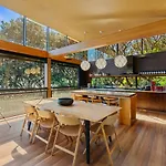 Kawakawa House - Piha Holiday Home