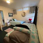 Swanson-Waitakere Stay In Scenic Sunrise
