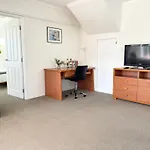Your Home In Cockle Bay