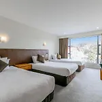 Boulevard Hotel
