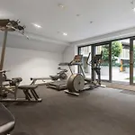 Feel At Home With Aircon, Pool, Gym, Wifi