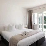 Stay Coastal - Apartments