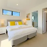 Charming 3-Bedroom House On The North Shore