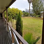 Airport Palms Hotel