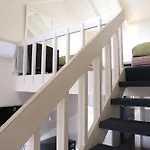 Airport Manor Inn