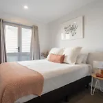 Bright Morningside Apartment