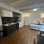 No. 9 Hotel