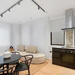 Victoria Street Apartments By Urban Rest