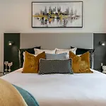 Penthouse Elegant Escape